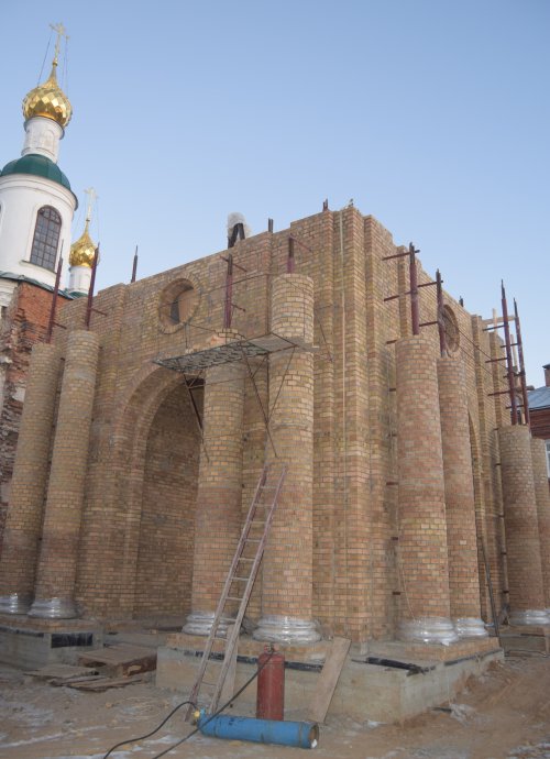 Строительство колокольни Феодоровской церкви