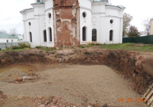 Строительство колокольни Феодоровской церкви